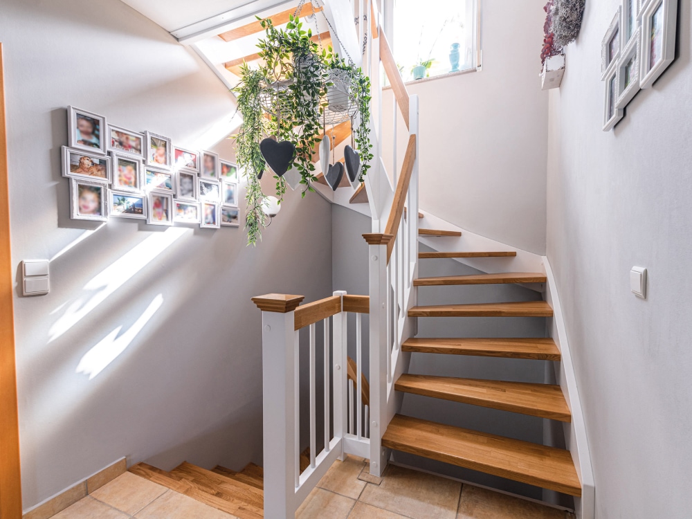 kenngott-rohrer-holztreppen-wangentreppe-03