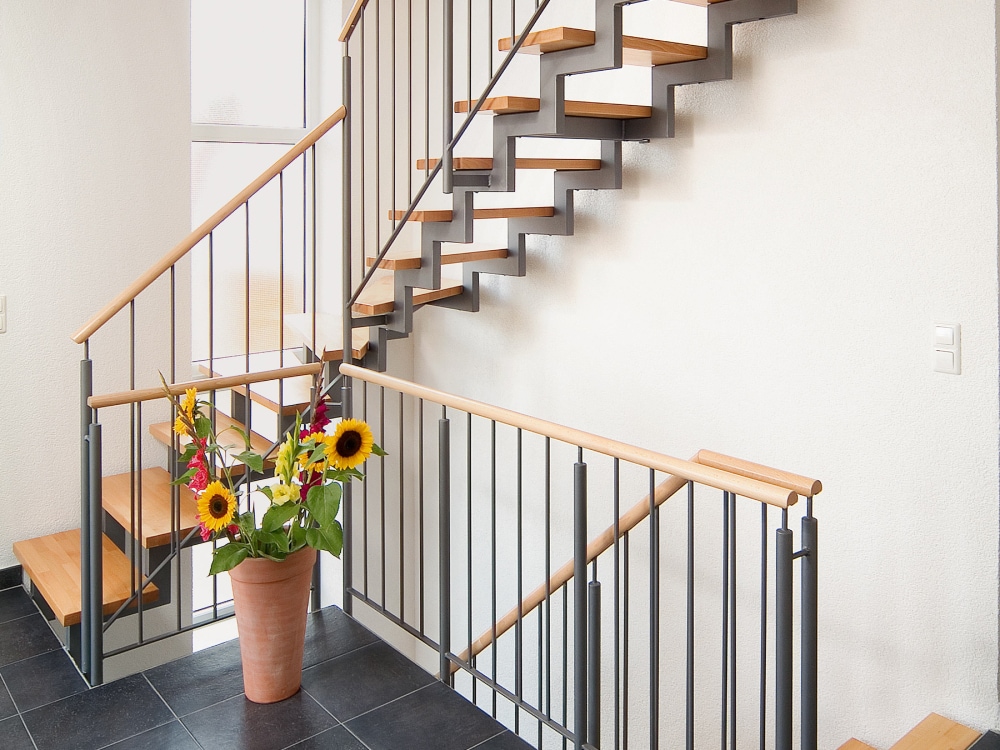 kenngott-rohrer-holztreppen-zweiholmtreppe-01