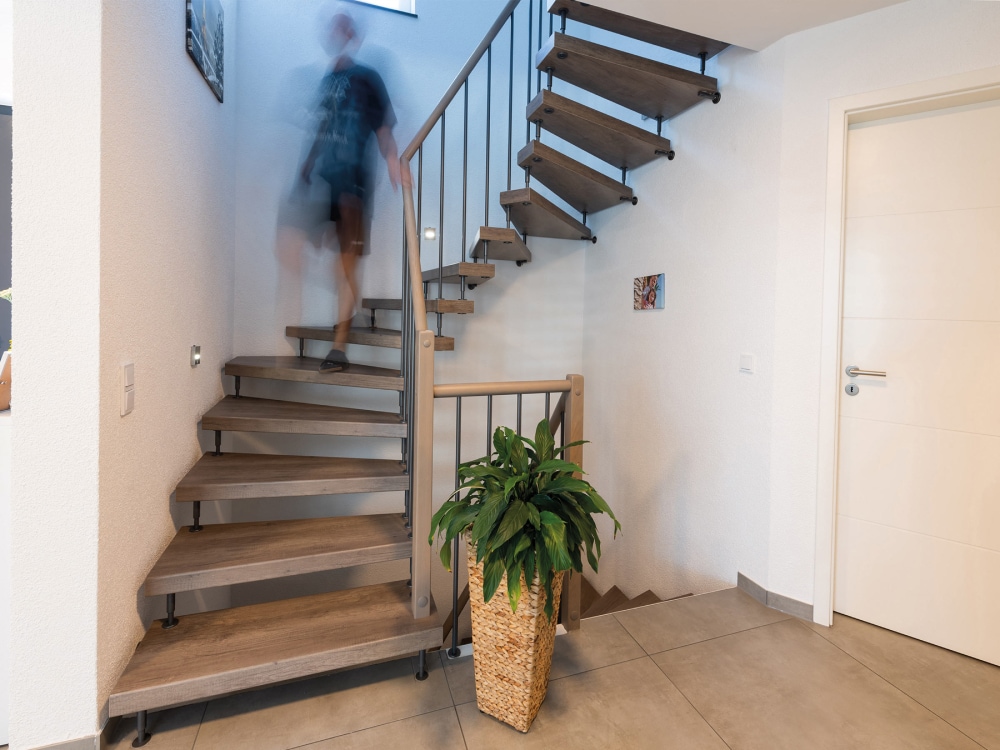 kenngott-rohrer-longlife-treppe-freitragende-treppe-09