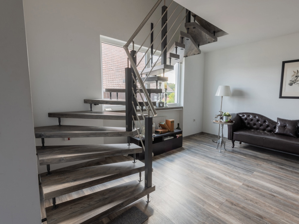 kenngott-rohrer-longlife-treppe-freitragende-treppe-10