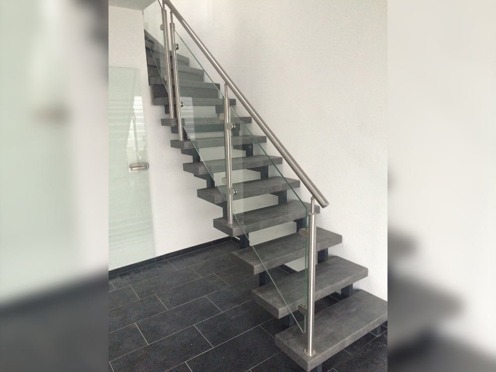 kenngott-rohrer-stahltreppen-zweiholmtreppe-02